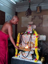 Sri Danvantri Perumal Peedam Pournami Annabhishekam